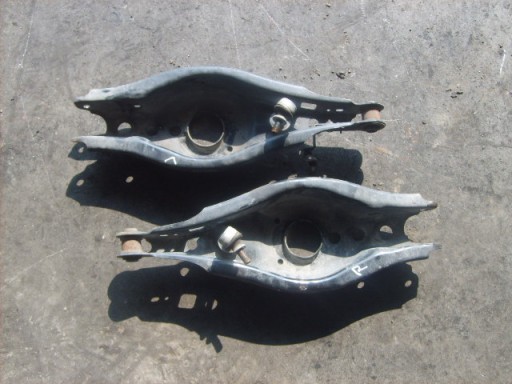 QUERLENKER HECK UNTERER RECHTS LINKS TOYOTA AURIS II 12-18