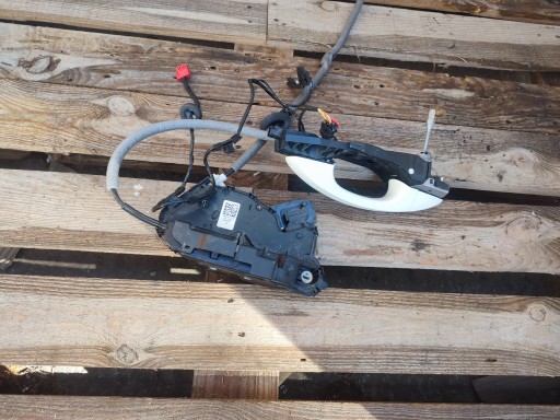 lock door VW SKODA AUDI 5NB837015D