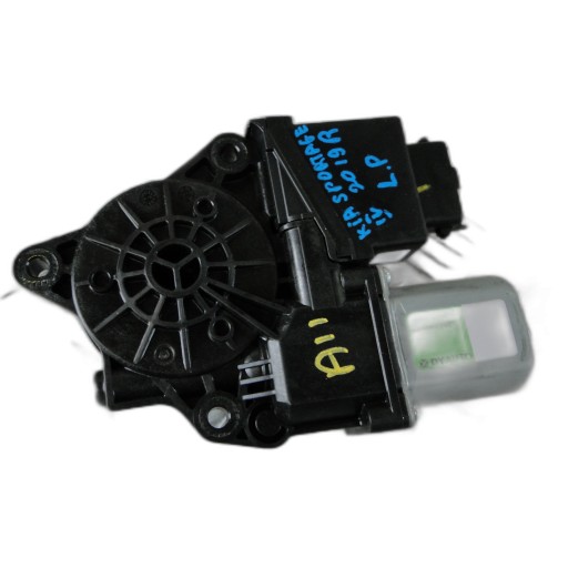 Моторчик склопідйомника лівий передній kia sportage iv 82450f1020