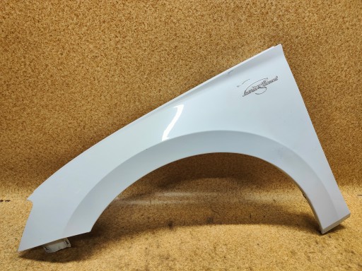 Superb 3 iii 3v0 ліве переднє крило