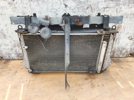 TOYOTA AVENSIS T27 ПЕРЕДНІ РЕМНІ РАДІАТОРИ 2.0 D4D