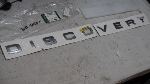 LR083091 - LAND ROVER DISCOVERY L462 ЖІНОЧИЙ НАБІР ЕМБЛЕМ