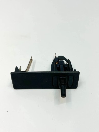 switch SWIATLA boot MERCEDES 107 W201 2018200211
