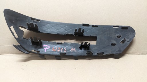 MERCEDES W212 3.0 CDI 11R grid fog lights of a bumper front right A2128851823