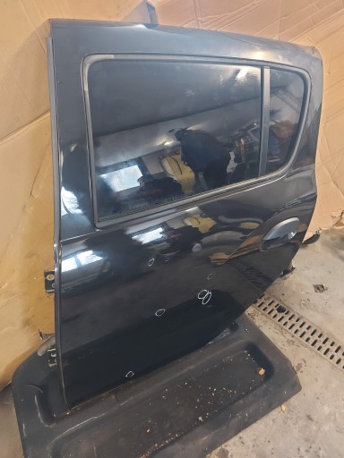 090981W0 - Задні двері ліві лані код nv676 dacia ii стріна 0,9tce 2017