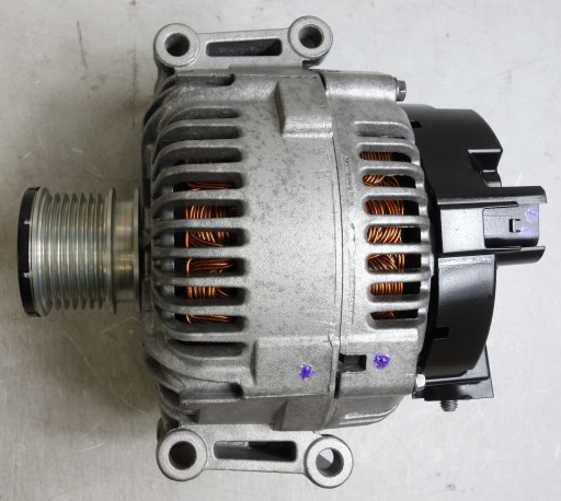 Генератор спринтер vito viano c e 3.0cdi cdi a6421540402 valeo 180a 7pk