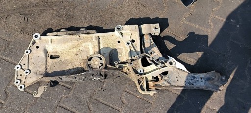 Achsträger vorne VOLKSWAGEN CADDY III