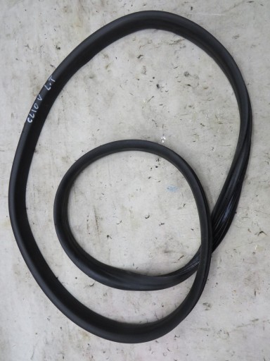 УПЛОТНИТЕЛЬ ДВЕРИ ПРАВЫЙ ЛЕВЫЙ ЗАДНИЙ CLIO V