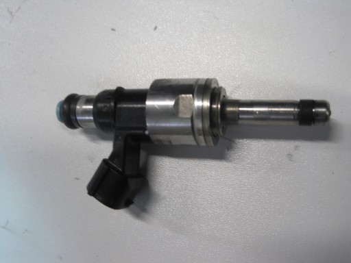 nozzle injector of the fuel TOYOTA COROLLA E21 2,5H 23250-24010