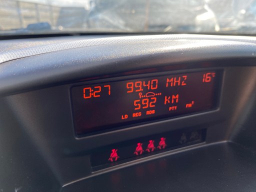Bildschirm, Armaturenbrett ROZDZIELCZEJ Lüftungsgitter mitte Peugeot 207 SW 07-13