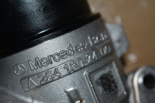 IDEALNA Supporto filtro olio MERCEDES W206 W214 X254 W167 1