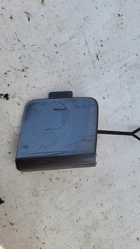 BMW 2 F45 M-Paket 14- Abschleppöse der Stoßstange heck