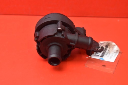 pump pump circulation of water 5G0965567 VW GOLF 7 VII 1.6 TDI 105 KM 12-17