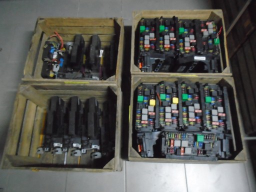 W101merc49 - MERCEDES W204 SAM КОНТРОЛЕР МОДУЛЬ 2049005101 ЗАДНИЙ