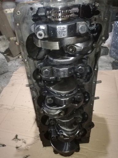BLOK crank of the engine MERCEDES W123 3,0D 6170110901