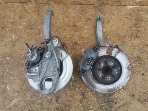 Поворотный кулак правый jaguar xf x260 2.0d gx63-3k185-ba