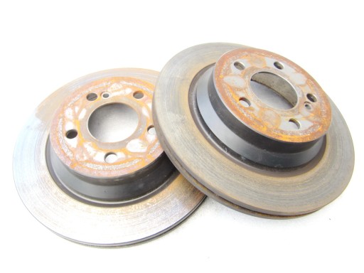 discs brake rear. rear part Mercedes W212 E350 3.0 V6 CDI 300mm