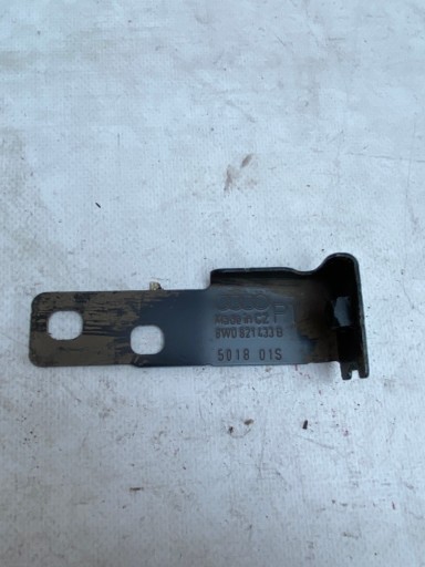 AUDI A4 B9 LIFT Berline Console Support plaque Aile Avant Gauche 8W0821433B