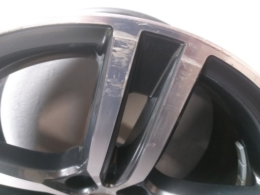 DISK HLINÍKOVÝ BMW 8J 18" ET30 5X112 6894842