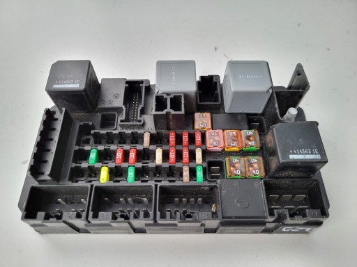 EW9314N030AA - Блок запобіжників jaguar ew93-14n030-aa