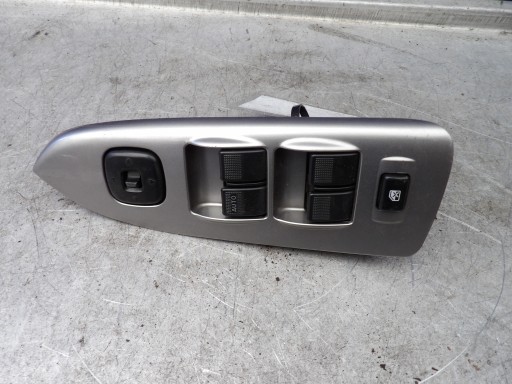 Mazda Premacy panel vitre lift C8H-D172 CB81 66350