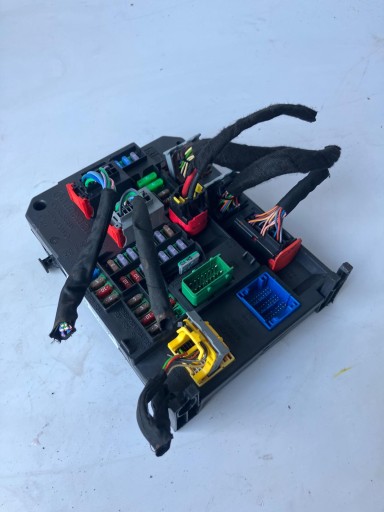 Peugeot 308 t9 разъем bsi модуль 980668788001