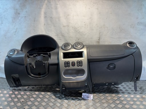 Deska rozdzielcza Dacia Sandero I 820073738433