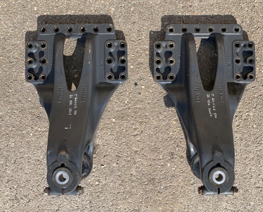 22721902 - Renault t range крепление лапы задняя подвеска пружины