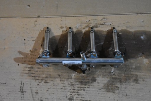 IDEALNA Kraftstoffverteiler Einspritzleiste Einspritzdüse Einspritzdüse Pumpe-Düse-Einheit MERCEDES W176 W177 1
