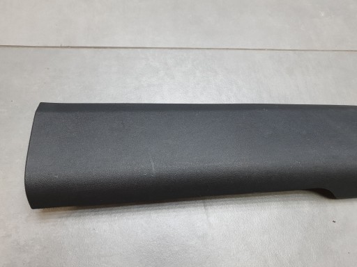 Audi SQ6 e-tron couverture moulage seuil gauche 85H867271