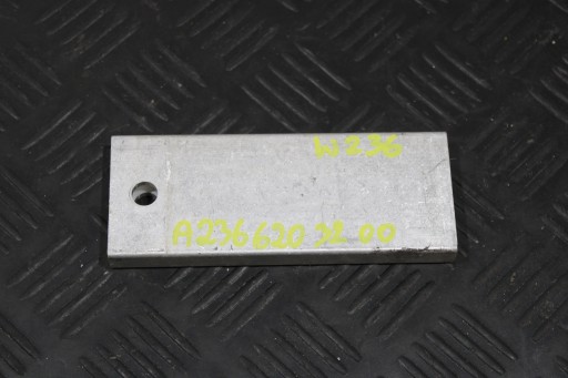 holder holder sider A2366203200 MERCEDES-BENZ CLE 236 W236