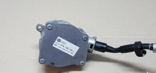 AUDI TTRS RS3 ВАКУУМНИЙ НАСОС 07K145100J