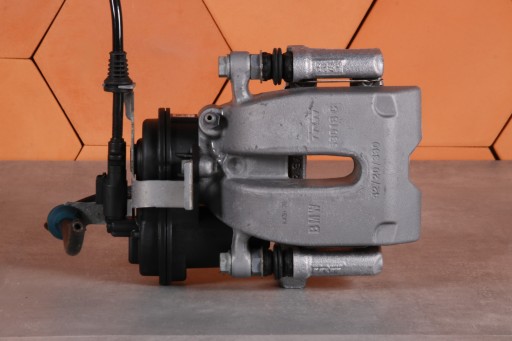 BMW G01 G30 G31 caliper brake left rear rear part 6870575 42/20/330 20 km !!!