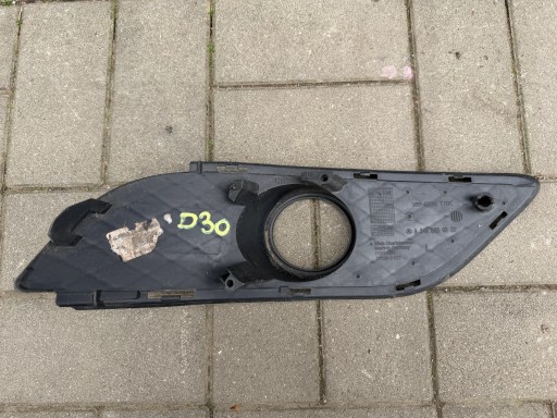 MERCEDES B-KLASA W246 grid of a bumper fog lights left A2468850222