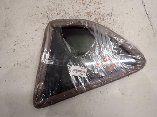 window bodywork right rear part TOYOTA RAV4 IV 2012- 62710-42320