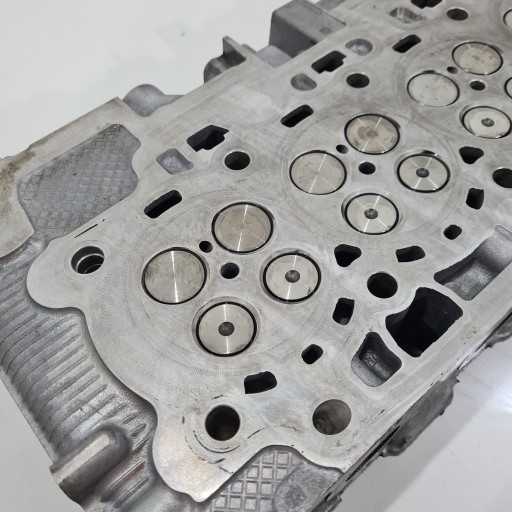 head. of the engine 1.5 BLUE HDI TDCI 9812313410 YH01