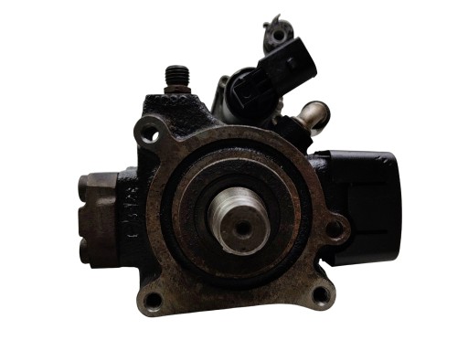 Einspritzpumpe VW PASSAT B7 GOLF VI TOURAN und POLO V 1.6 TDI CAY 03L130755H