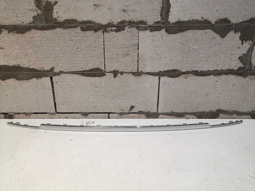 Хромована накладка бампера задня Tiguan II R-Line 5NA