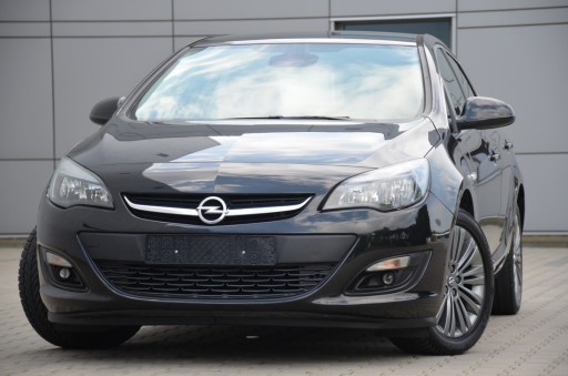 Opel Astra J Sedan 1.4 Turbo ECOTEC 140KM 2014