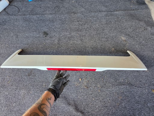 spoiler lotka bonnet ford fiesta mk8 biala H1bb-a44210a