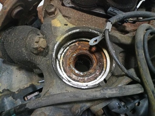 otoč čepu předek pravá strana Toyota Sienna 3 2011