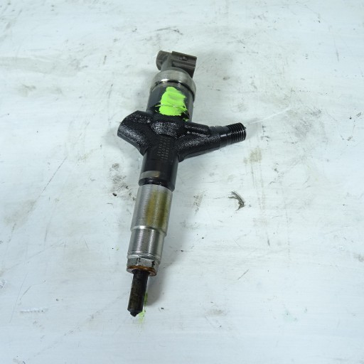 SUBARU LEGACY IV 2.0D injector 16613AA020