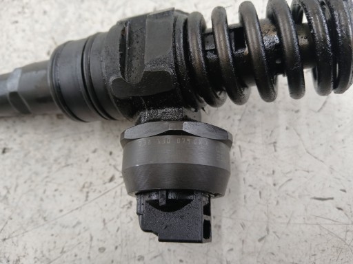 VW TOURAN und AUDI A4 B6 1.9 TDI Einspritzdüse 038130079GX