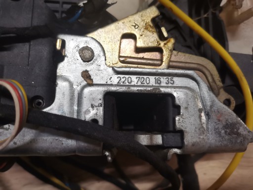 lock door right front MERCEDES S-KLASA W220 A2207201635