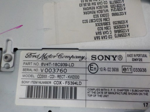 FORD KUGA et RADIO fabrication SONY code 8V4T-18C939-LD