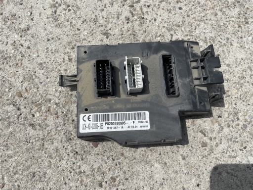 P8200790995 8200790995 - БЛОК ПРЕДОХРАНИТЕЛЕЙ ЦЭКБС 2.0 DCI RENAULT TRAFIC II 2 11-13 R