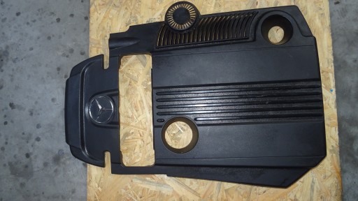 Mercedes-Benz OE A2710101267 engine housing cover NR M774