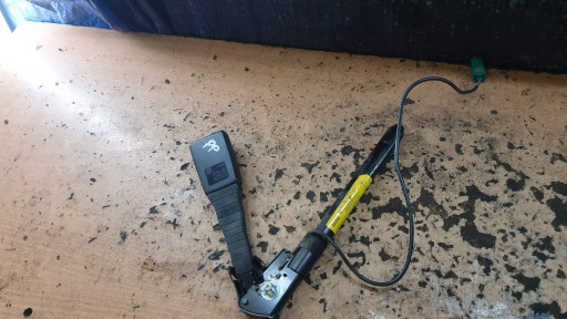 ASTA57 - OPEL ASTRA III H НАТЯЖИТЕЛЬ РЕМНЯ ПЕРЕДНИЙ ПРАВЫЙ