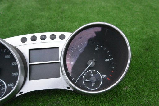dials dials DIESEL UK RHD MERCEDES-BENZ GL X164 ML W164 A2515400748