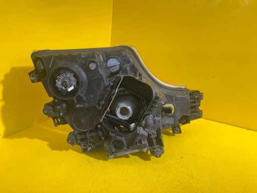 light left Mercedes ACTROS MP4 A9608200639 XENON
